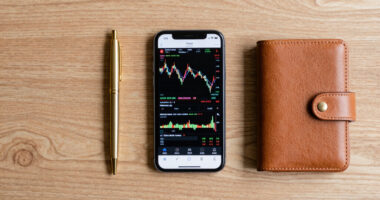 President Trump traded stocks over 3,700 times in Q1 2026 - averaging 59 trades per day, 9 per hour, or one trade every 7 minutes