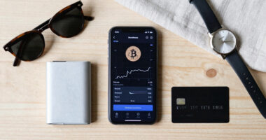 Strategy (MSTR) Approves $1.25 Billion In Bitcoin Sales To Fund Buybacks